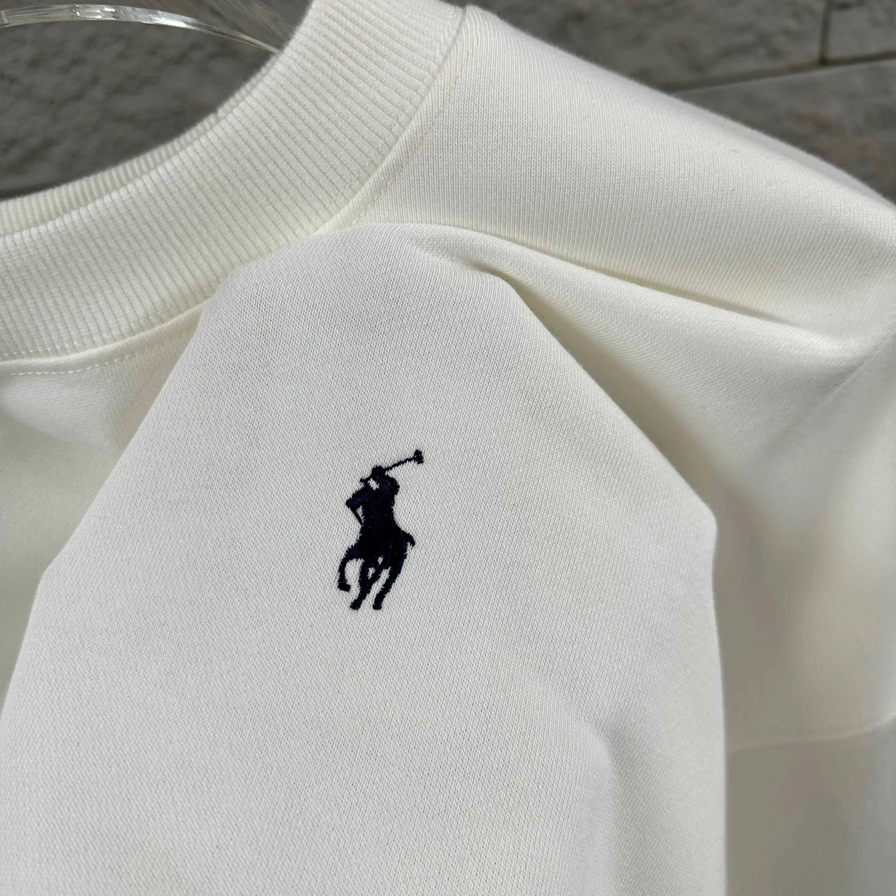 P210 Polo* Ralph Lauren 2025 Autumn and Winter new round neck sweatshirt Classic simple embroidery Customized terry fabric Long sleeves Unisex Color: Black White Size: S (90-130 pounds) M (120-150 pounds) L (140-165 pounds) XL (160-180 pounds) XXL (180-210 pounds)